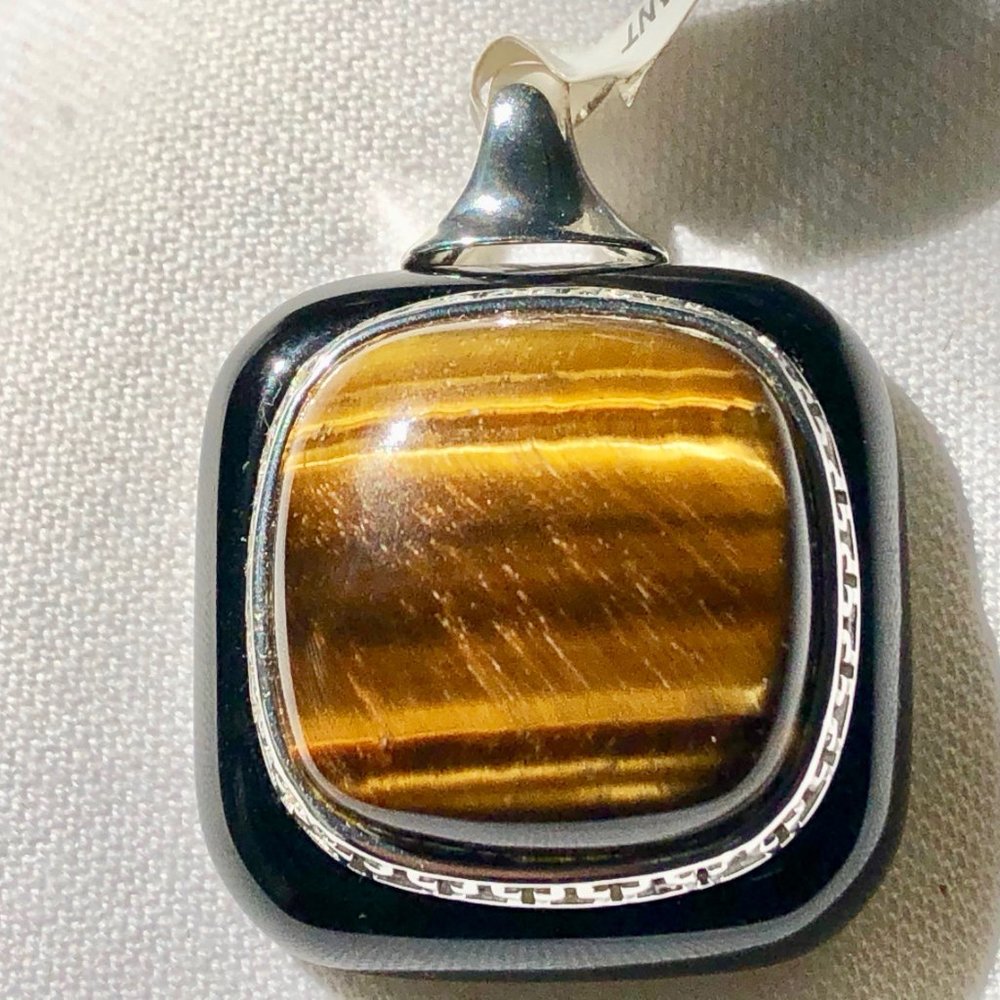 SALE Stunning Tigers Eye Pendant